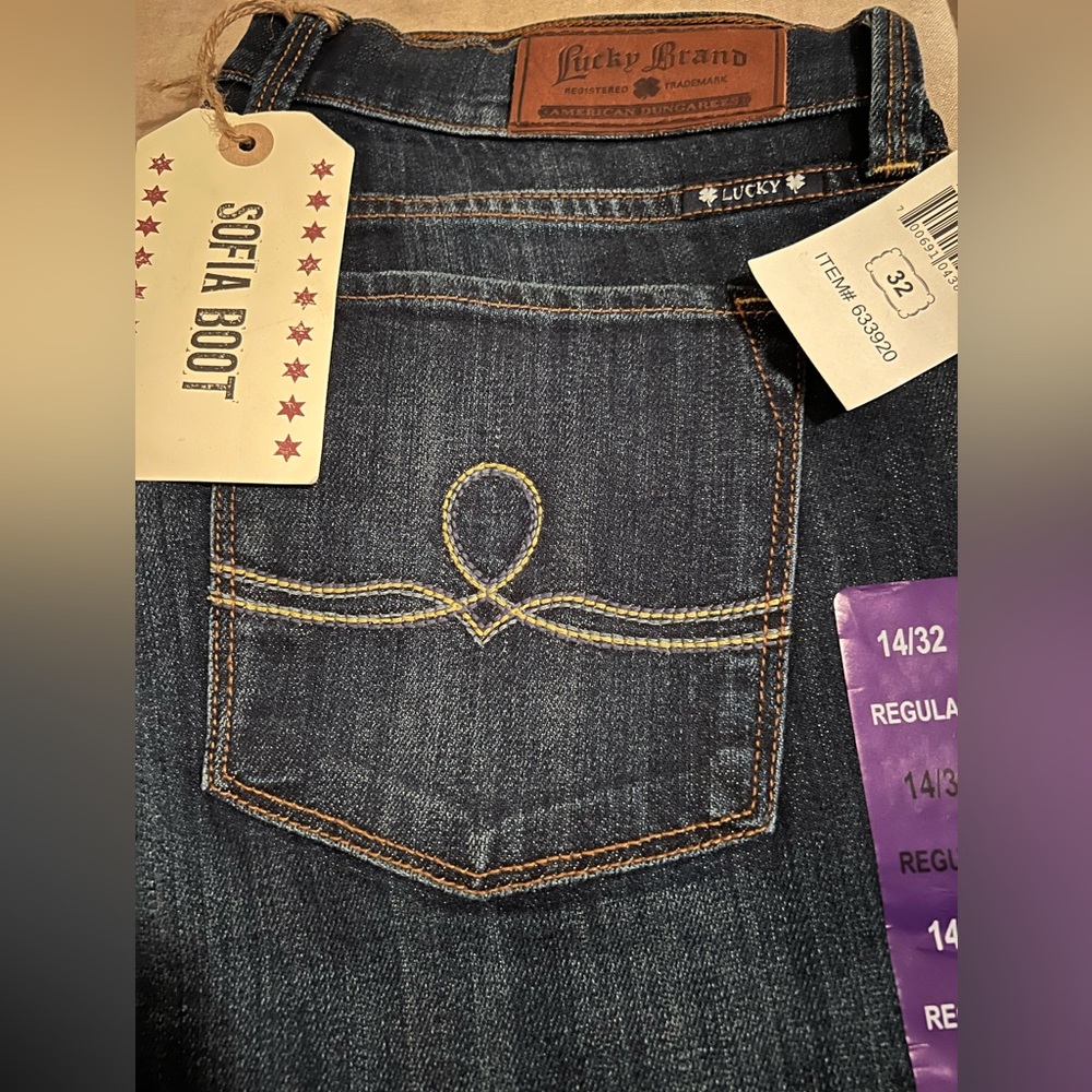 Lucky brand jeans Sofia boot cut style, size 14/32